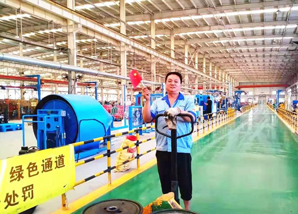 天津石榴视频色版電線電纜股份有限公司生產車間